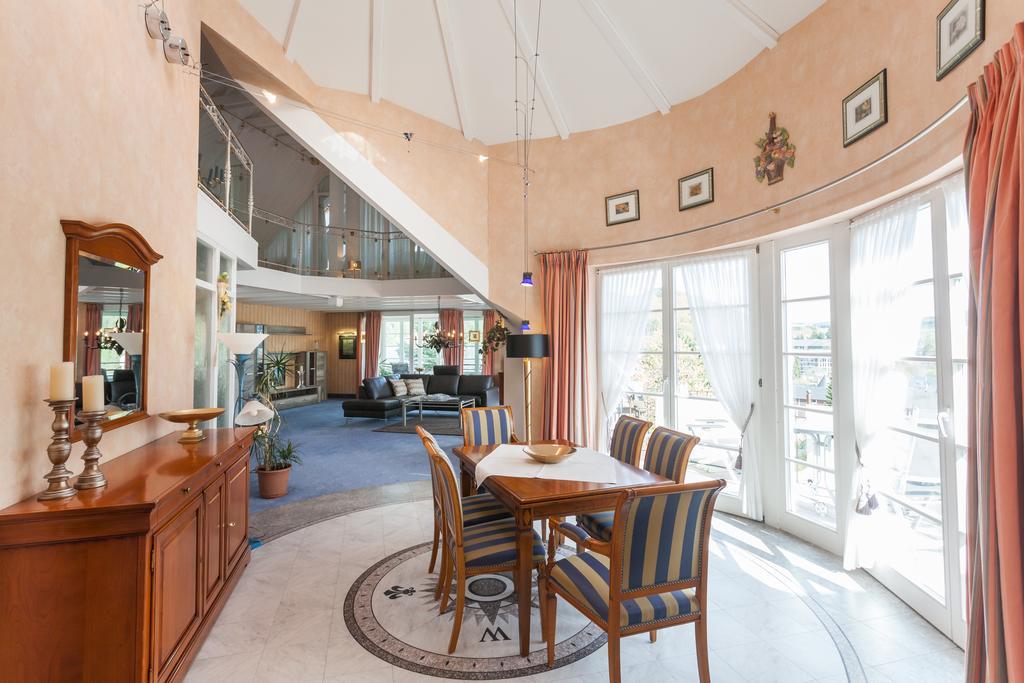 Villa Katharina Penthouse Wohnung Віллінген Номер фото