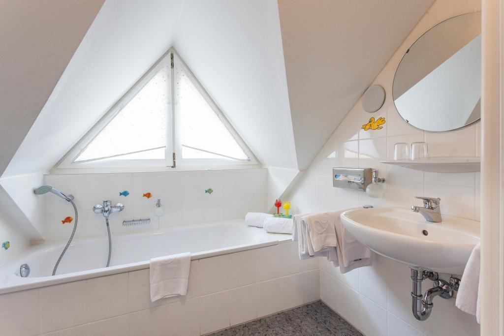 Villa Katharina Penthouse Wohnung Віллінген Номер фото